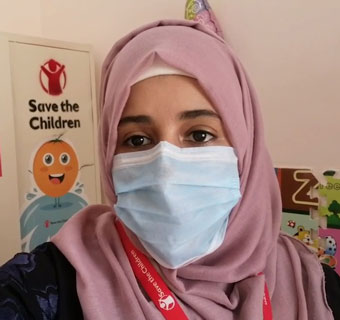 Dr. Masar Khalid ist Gesundheits- und Ernährungsbeauftragte für Save the Children in Aden, Jemen. Die COVID-19 Pandemie stellt ihre Arbeit vor weitere Herausforderungen. © Save the Children 