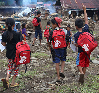 Schulkinder auf den Philippinen. © LJ Pasion / Save the Children