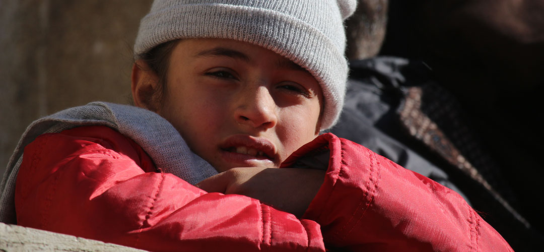 Der 4-jährige Manal* musste aus der westlichen Region Aleppos fliehen.