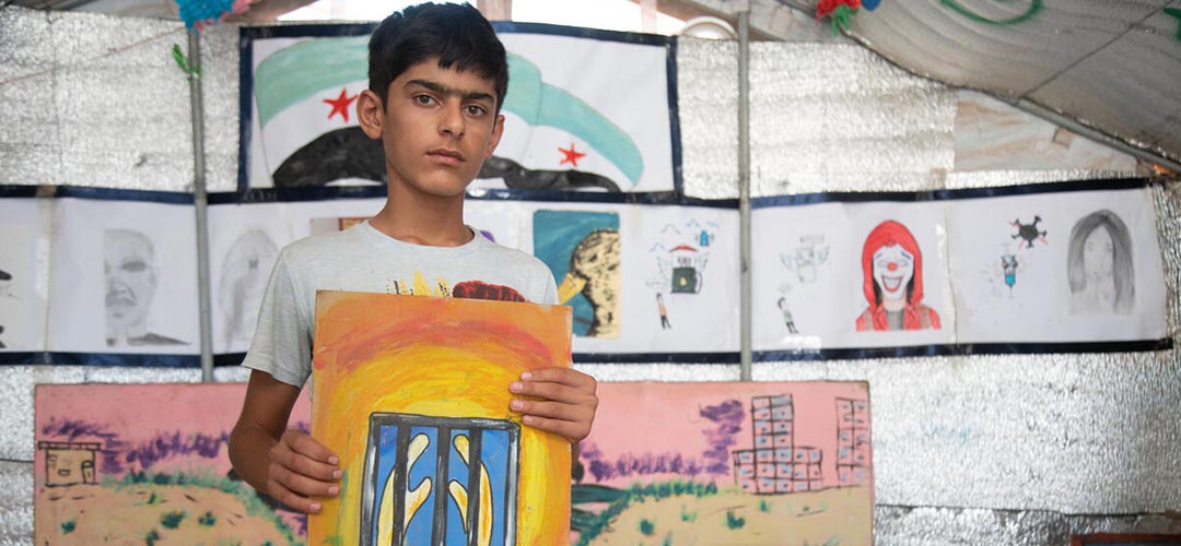 Der 13-jährige Omar* verarbeitet seine Fluchterfahrungen und den Konflikt in seinem Heimatland Syrien in Bildern.