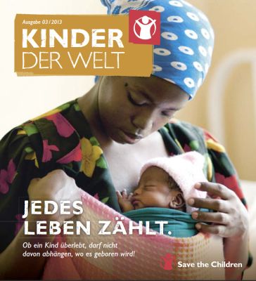 Cover-  Mutter trägt Neugeborenes in Decke