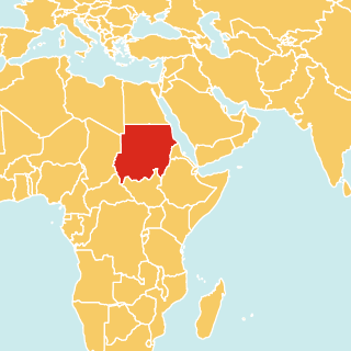 Weltkartenausschnitt von Afrika, auf dem Sudan rot markiert ist.
