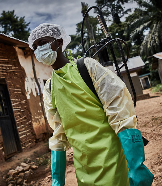 Bei Pandemien wie Corona oder Epidemien wie Ebola im Einsatz - unsere Teams der Emergency Health Unit. © Hugh Kinsella Cunningham / Save the Children