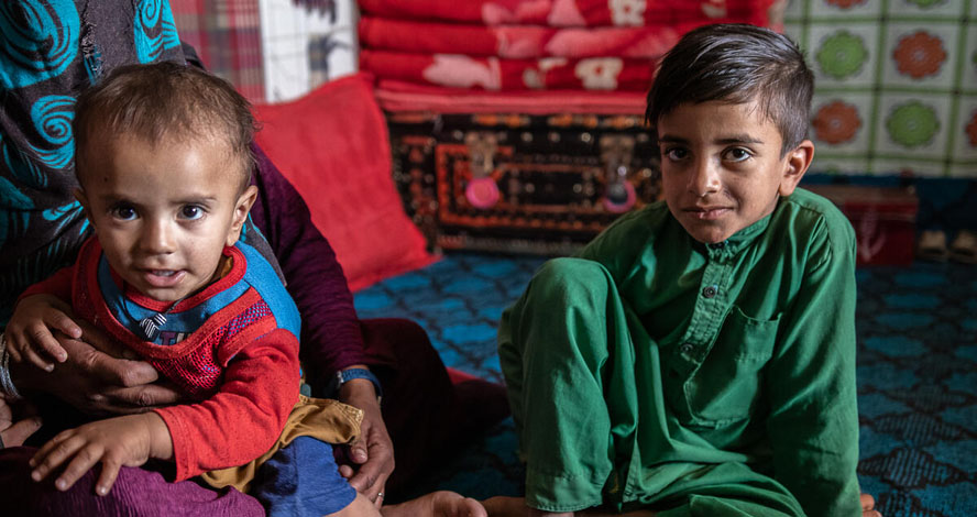 Zwei Kinder in Afghanistan. 