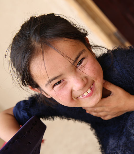 Kind aus Afghanistan lacht © Shekiba Mohammadi / Save the Children Kind aus Afghanistan lacht © Shekiba Mohammadi / Save the Children