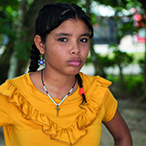 Mädchen namens Adriana, 14, aus Venzuela, das Teil der Pippi Kampagne ist.