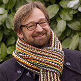Portrait von Holger Matthias Wilhelm mit Schal