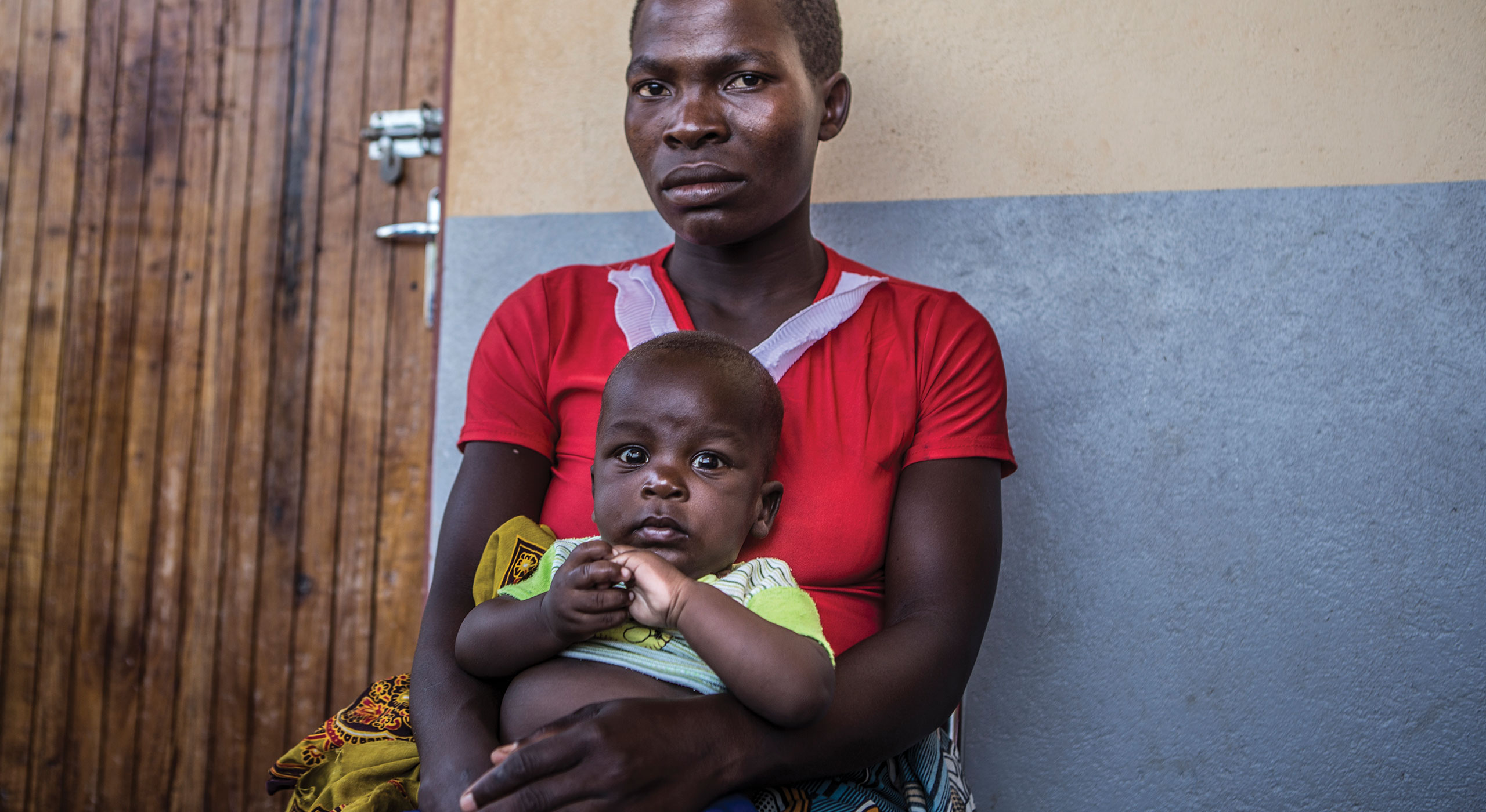 Julieta aus Mosambik mit ihrem Sohn Jon Jose.